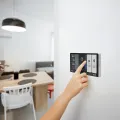 Shelly Wall Display X2, bílý