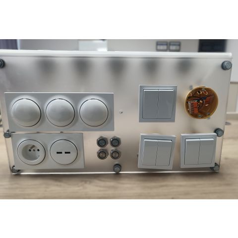 BAZAR Fibaro model bez termostatu